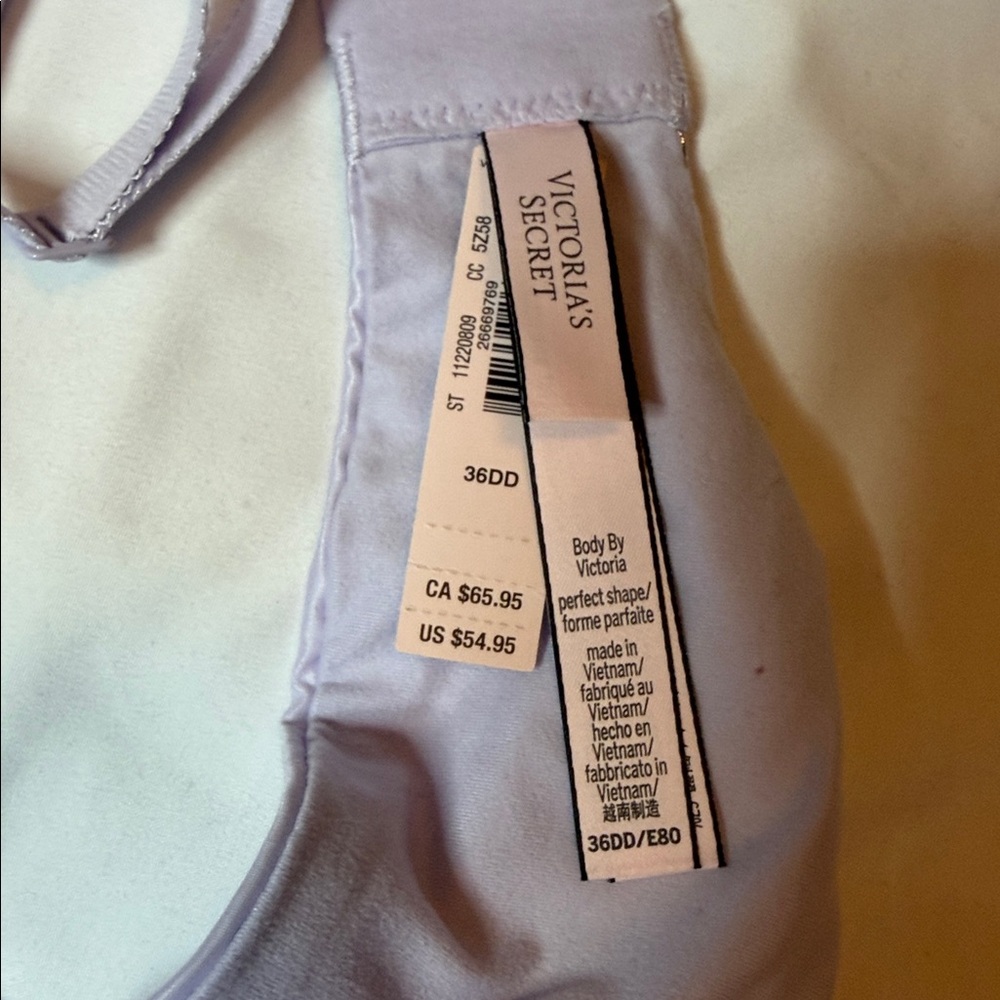 NWT Victoria's Secret Lavender Lace Bra and Panty Set - Picture 7 of 7